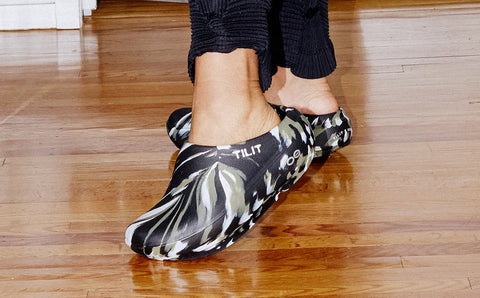 TILIT x OOFOS Women's Cloog PLUS Clog - Off Hours Clog